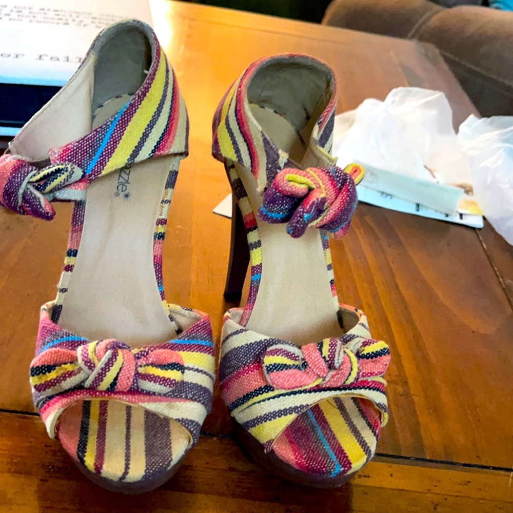 Shoe Dazzle Size 9